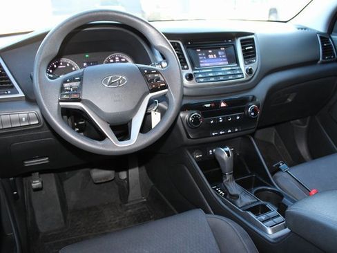 Used 2017 Hyundai Tucson SE image 4
