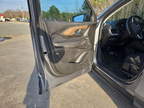 Used 2018 GMC Terrain SLE FWD image 35