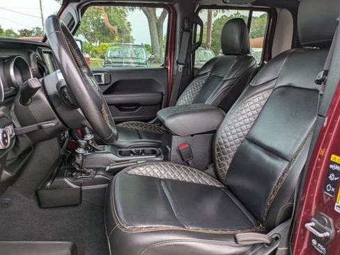 Used 2021 Jeep Gladiator Overland AWD/4WD image 15