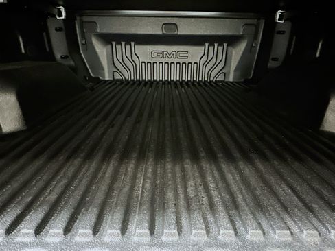 Used 2024 GMC Sierra 1500 Elevation image 27