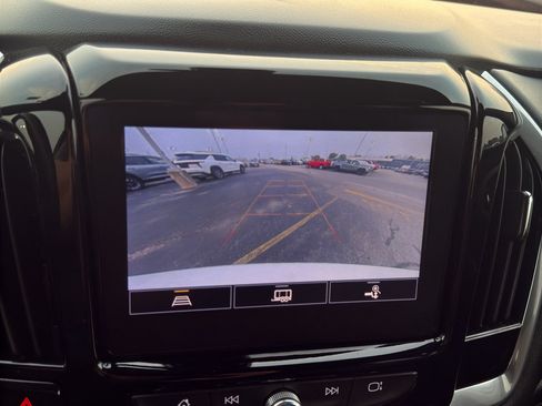 Used 2022 Chevrolet Traverse LT w/ Midnight/Sport Edition AWD/4WD image 20