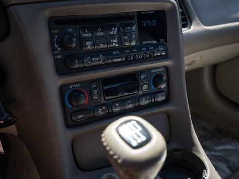Used 2003 Chevrolet Corvette Convertible w/ Preferred Equipment Group1 RWD image 19