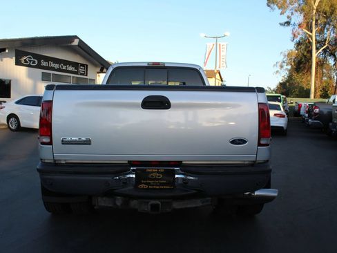 Used 2005 Ford F350 Lariat RWD image 4