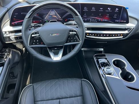 New 2026 Cadillac Lyriq V image 10