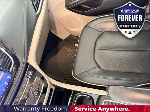 Used 2021 Chrysler Pacifica Limited AWD/4WD image 25