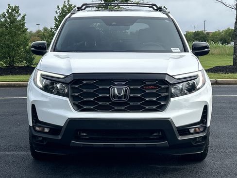 Used 2023 Honda Passport TrailSport image 3