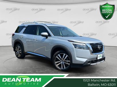 Used 2025 Nissan Pathfinder Platinum w/ Cargo Package