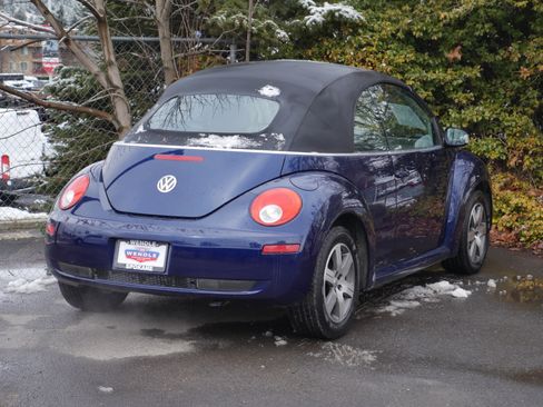 Used 2006 Volkswagen Beetle Convertible w/ Package 1 image 17