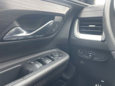 Used 2023 GMC Terrain SLE FWD image 15