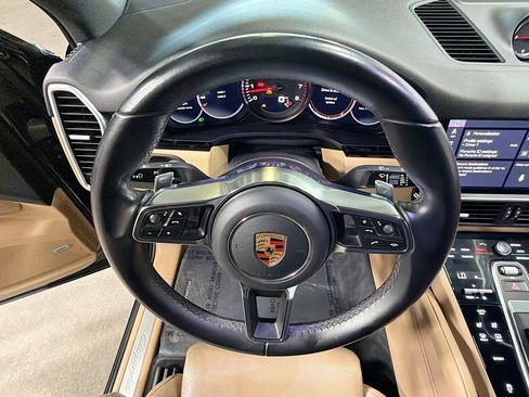 Used 2019 Porsche Cayenne image 38