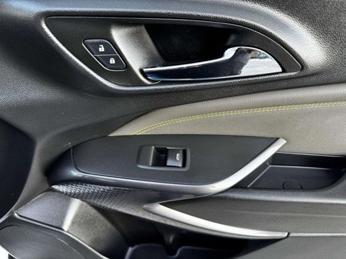 Used 2024 Chevrolet Trax ACTIV w/ Driver Confidence Package image 42