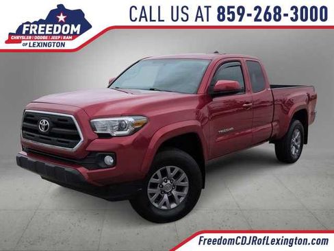 Used 2017 Toyota Tacoma SR5 w/ Tow Package AWD/4WD image 1