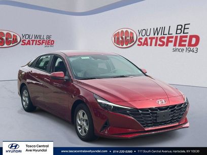 Used 2023 Hyundai Elantra SE w/ Cargo Package