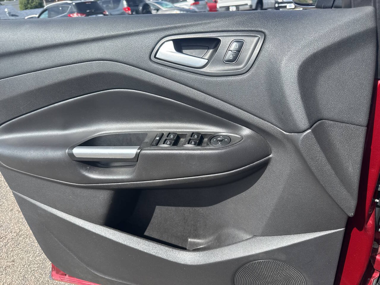 Used 2017 Ford Escape SE AWD/4WD image 10