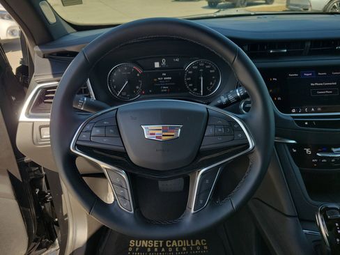 Certified 2025 Cadillac XT5 Premium Luxury image 31