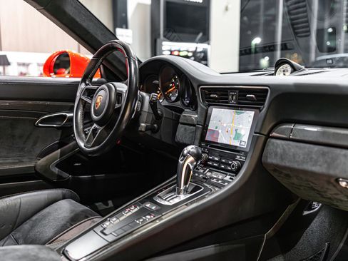 Used 2018 Porsche 911 GT3 RWD image 25