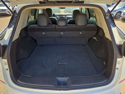 Used 2023 Nissan Murano SV w/ SV Midnight Edition Package image 12