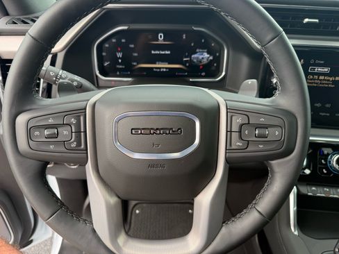 Used 2026 GMC Sierra 1500 Denali w/ Denali Reserve Package AWD/4WD image 28