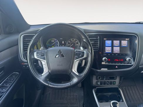 Used 2022 Mitsubishi Outlander SEL image 11