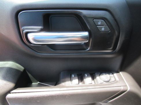 Used 2022 Chevrolet Silverado 1500 Custom w/ Safety Confidence Package RWD image 19