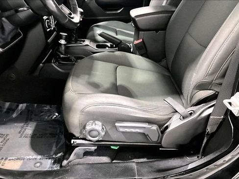 Used 2019 Jeep Wrangler Sport w/ Quick Order Package 23S AWD/4WD image 25