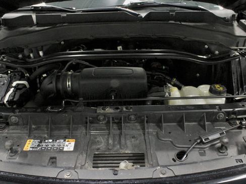 Used 2022 Ford Explorer ST-Line w/ Class IV Trailer Tow Package AWD/4WD image 17