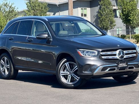 Used 2020 Mercedes-Benz GLC 300 image 1