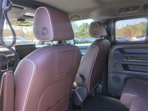 New 2025 Volkswagen ID. Buzz Pro S image 13