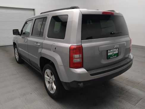 Used 2016 Jeep Patriot Latitude FWD image 5
