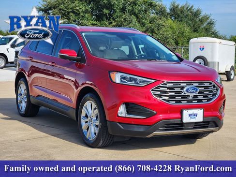 Used 2022 Ford Edge Titanium w/ Equipment Group 301A AWD/4WD image 2