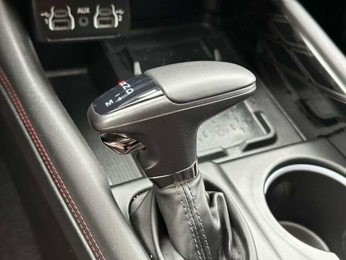 Used 2025 Dodge Durango GT AWD/4WD image 17