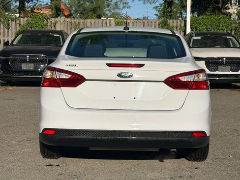 Used 2013 Ford Focus S FWD image 5