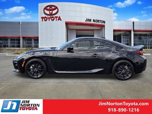 Used 2025 Toyota GR86 Premium w/ ALL Weather Mat Package (TMS) RWD image 4