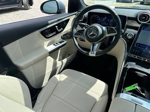 Used 2026 Mercedes-Benz GLC 300 4MATIC image 24