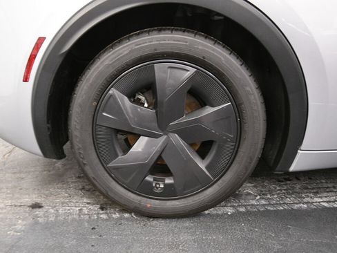 Certified 2024 Toyota Prius LE image 29