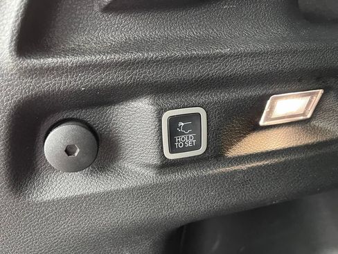 Used 2021 Jeep Grand Cherokee L Laredo AWD/4WD image 12