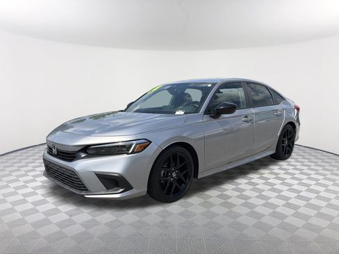 Used 2024 Honda Civic Sport image 3