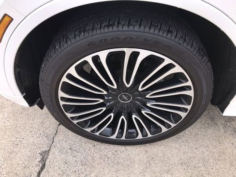 Used 2025 Lincoln Aviator Black Label image 10