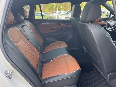 Used 2026 Volkswagen Tiguan SEL R-Line image 38