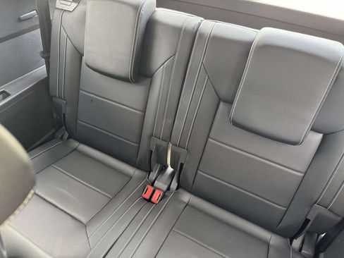 Used 2023 Volkswagen Atlas SE w/ Panoramic Sunroof Package AWD/4WD image 12