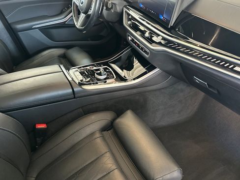 Used 2024 BMW X5 M60i AWD/4WD image 15