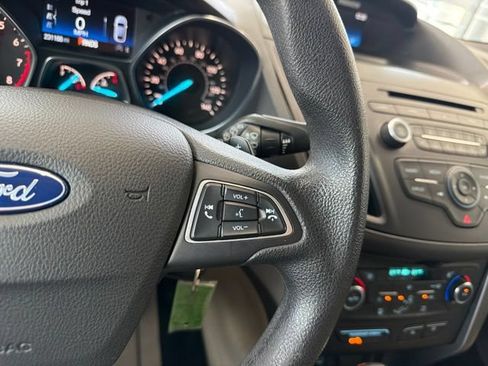 Used 2017 Ford Escape SE FWD image 23