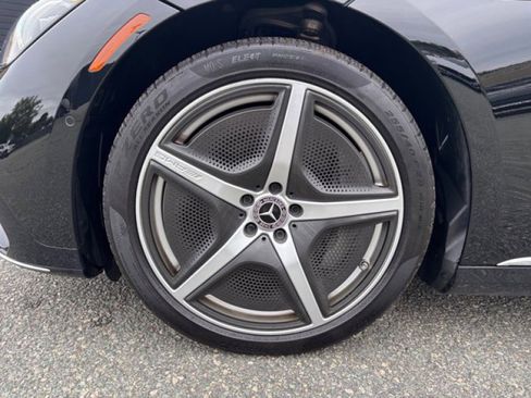 Used 2023 Mercedes-Benz EQE 350+ 4MATIC Sedan w/ Exclusive Trim Package image 9