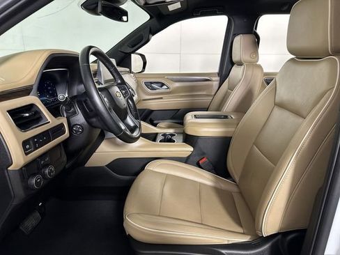 Used 2024 Chevrolet Suburban Premier RWD image 20
