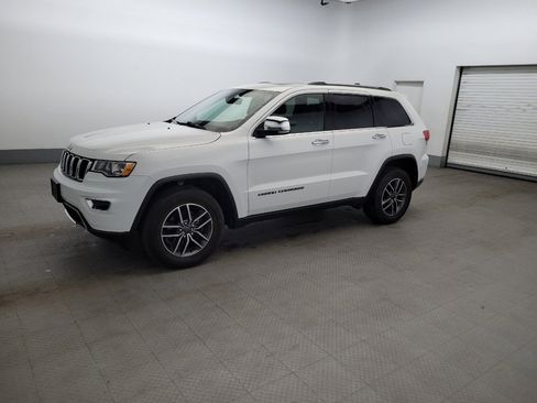 Used 2019 Jeep Grand Cherokee Limited AWD/4WD image 2