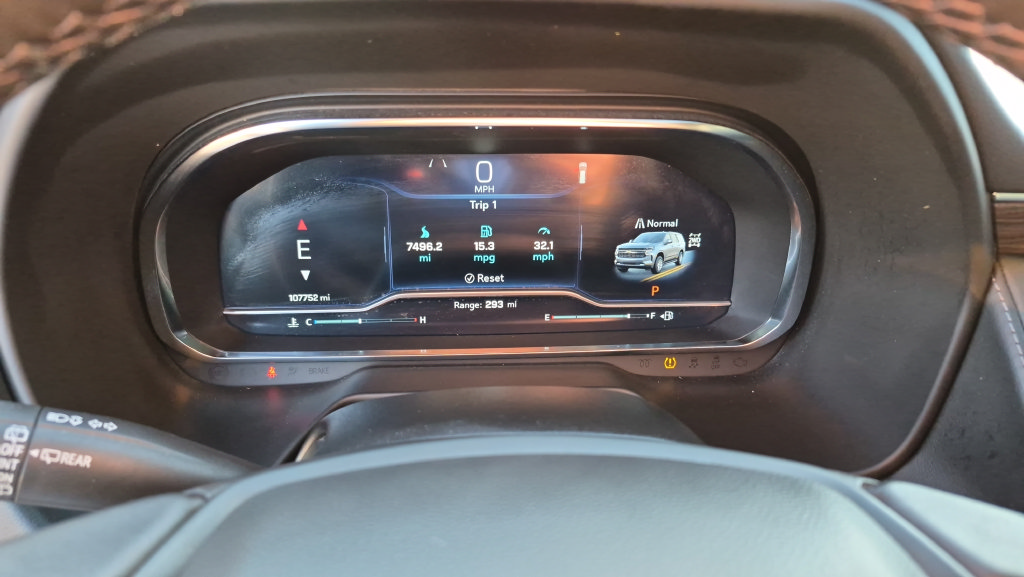 Used 2022 Chevrolet Suburban Z71 w/ Z71 Off-Road Package AWD/4WD image 14