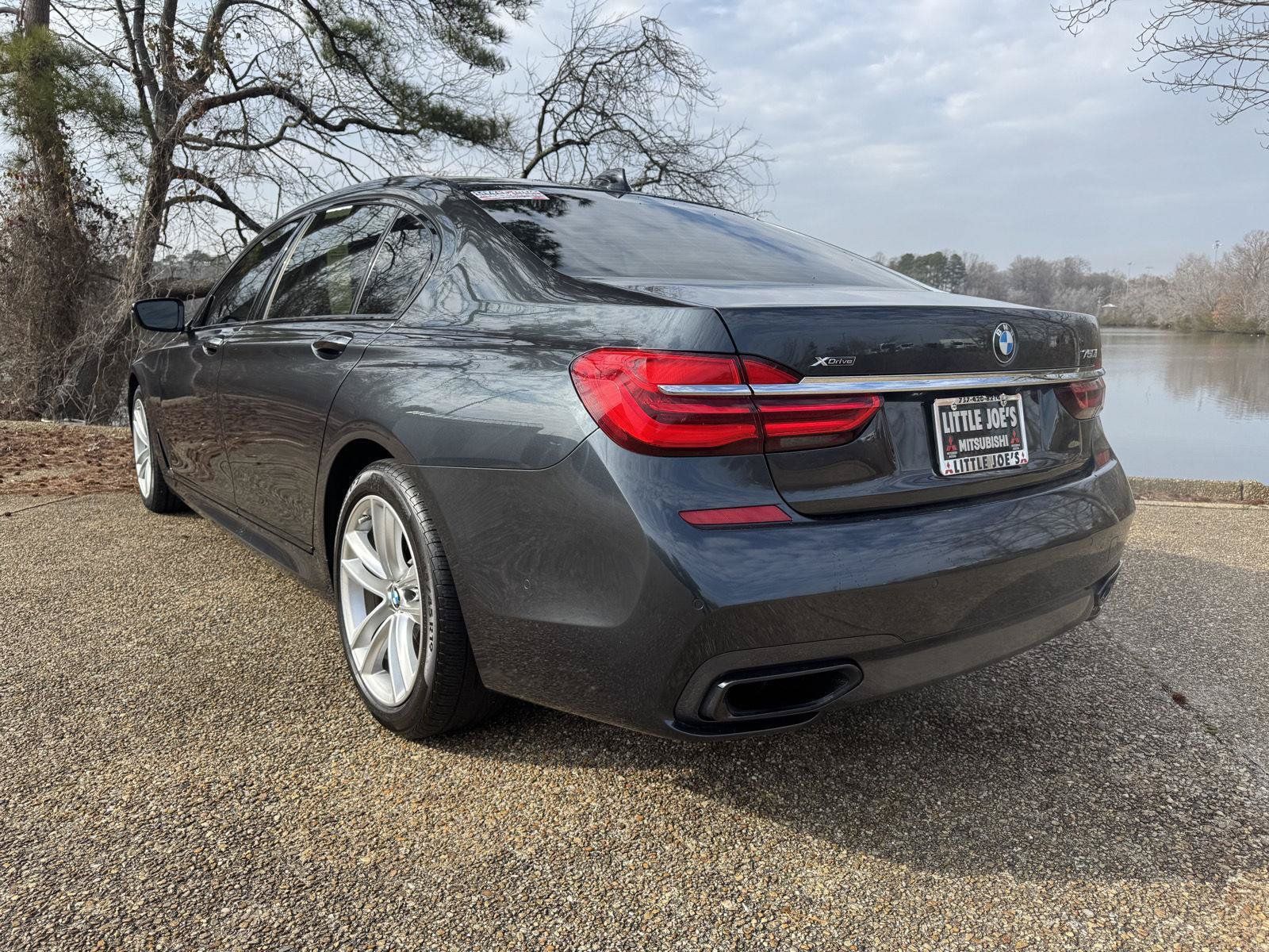 Used 2016 BMW 750i xDrive AWD/4WD image 8