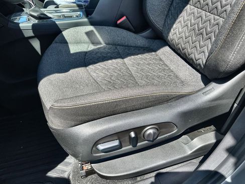 Used 2024 Chevrolet Equinox LT AWD/4WD image 18
