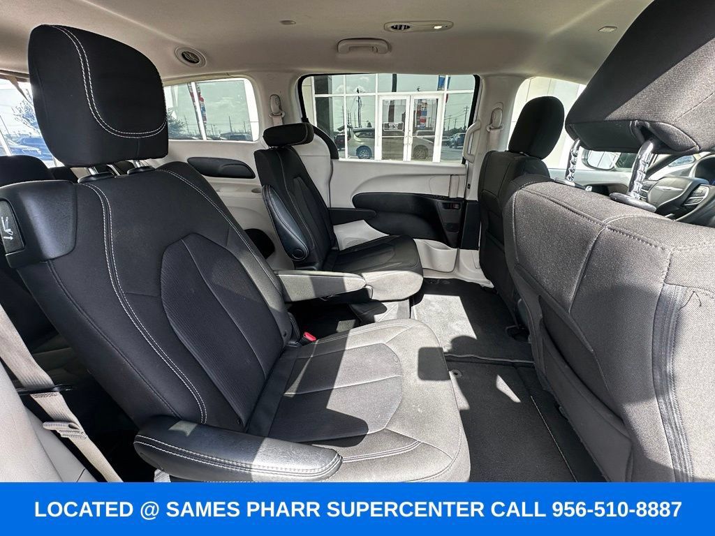 Used 2023 Chrysler Voyager LX FWD image 22