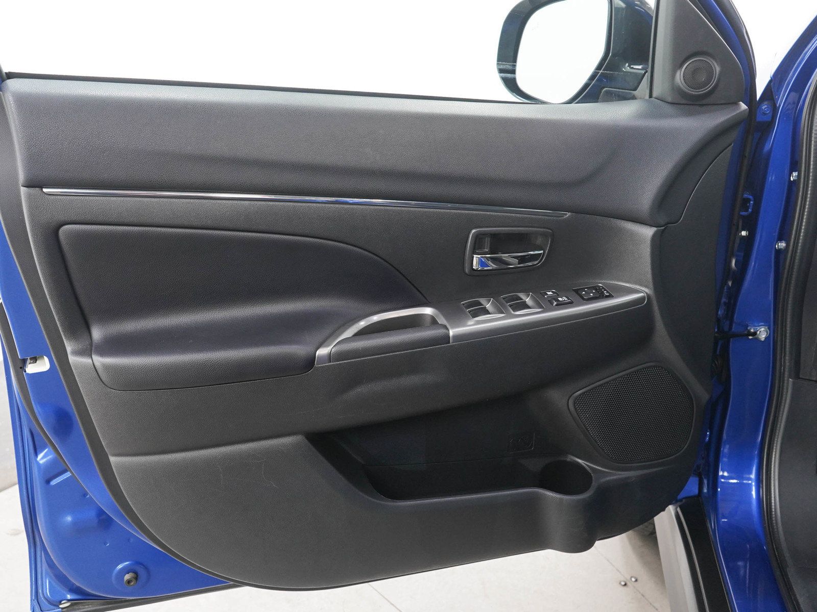 Used 2024 Mitsubishi Outlander Sport SE AWD/4WD image 19